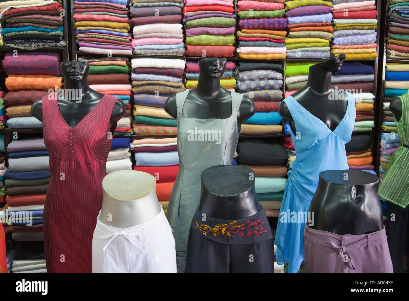 Ladies clothes shop hi-res stock photography and images - Alamy
