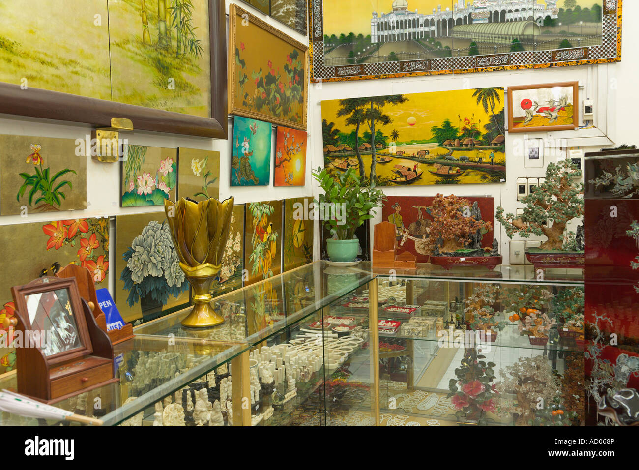 Souvenir shop "Ho Chi Minh City" Vietnam Stock Photo - Alamy