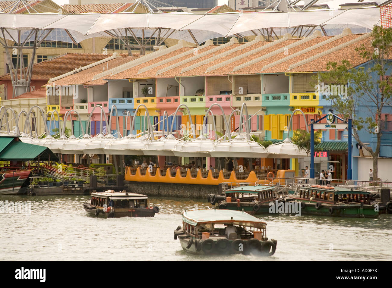 Boat quay singapore new old hi-res stock photography and images - Alamy