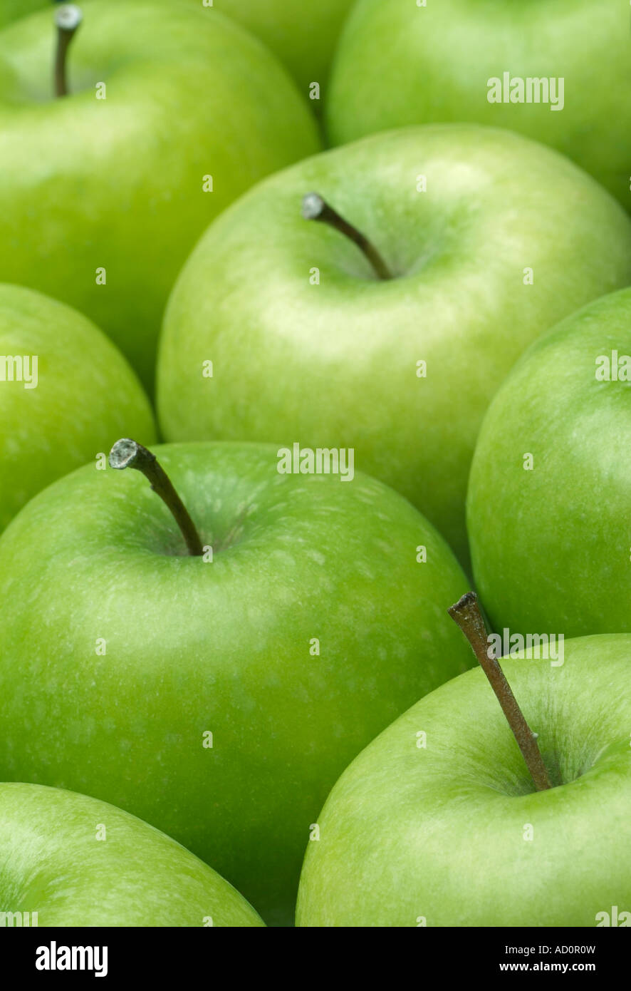 Granny Smith Apples Stock Photo Alamy