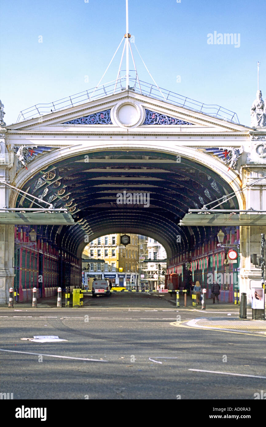 Smithfields meat market in London Stock Photo Alamy