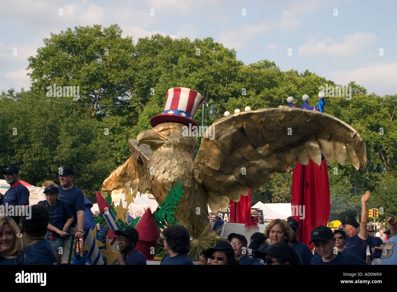 Parade float eagle hires stock photography and images Alamy