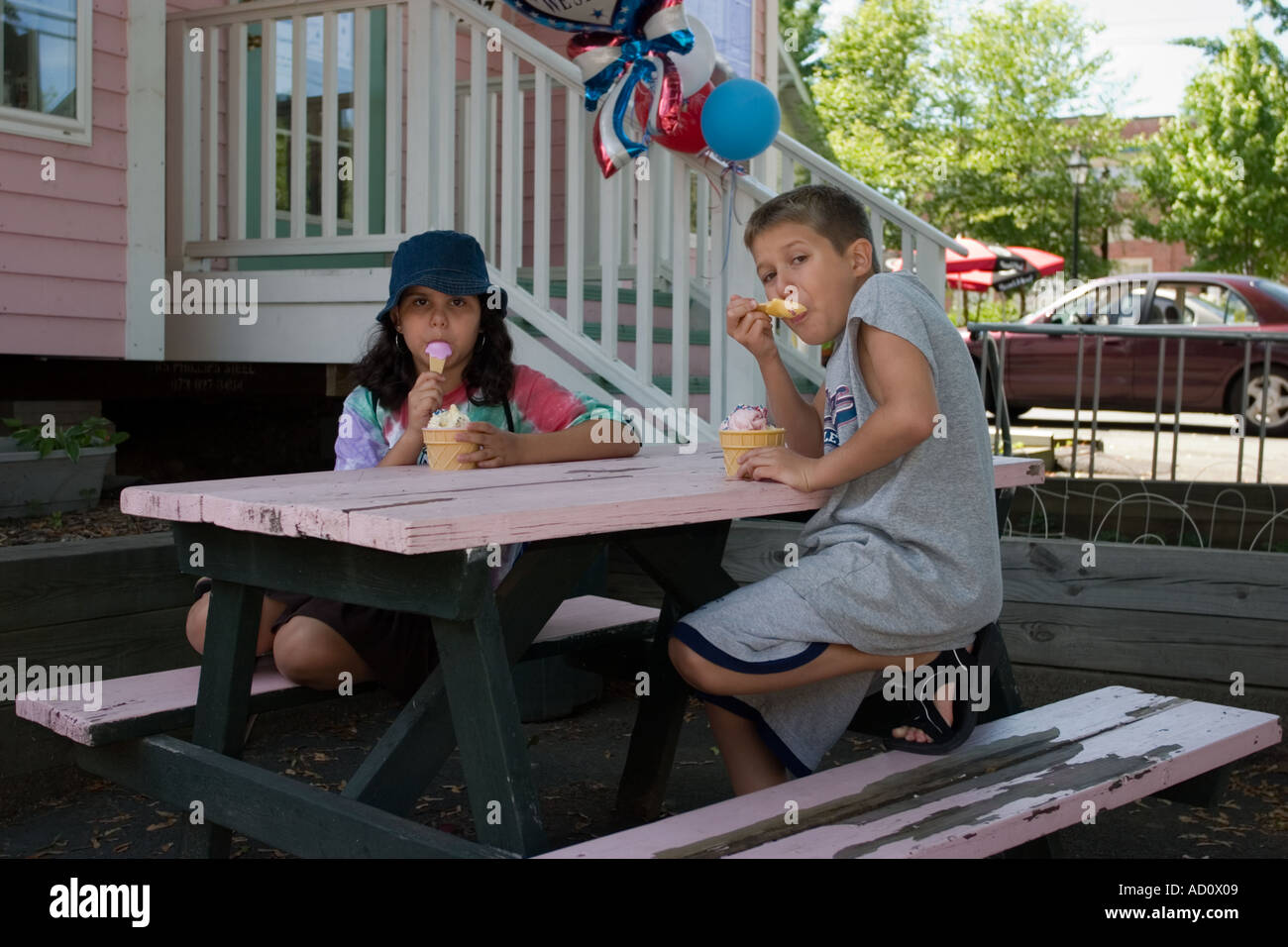Two children eating ice cream Milford Pennsylvania Stock Photo Alamy