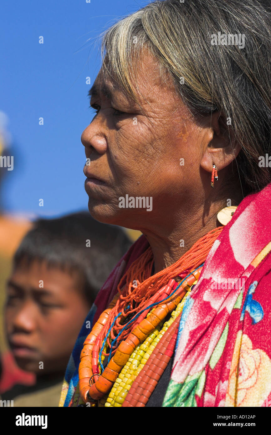 myanmar-burma-sagaing-region-magyan-village-wife-of-the-naga