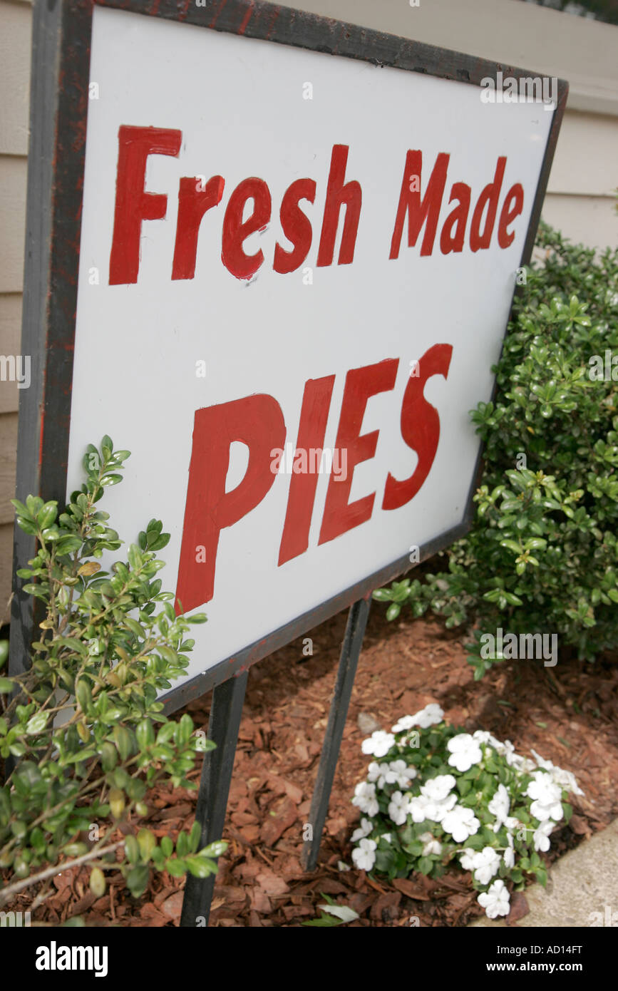 Virginia Loudoun County,Aldie,Little Apple Pastry shop,consumer,sign