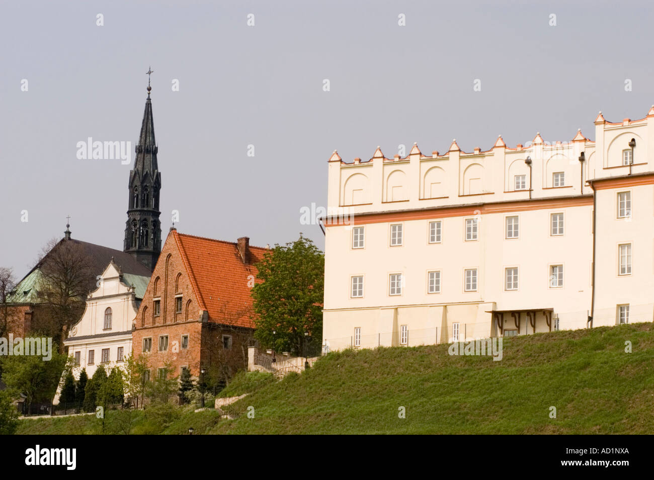 cathedral-dome-tower-dlugosz-house-and-collegium-gostomianum-in