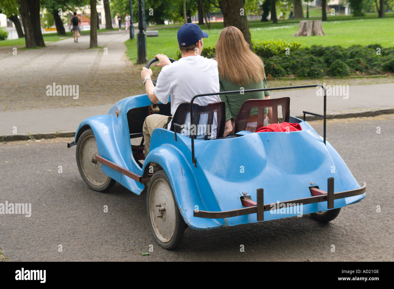 ups pedal car