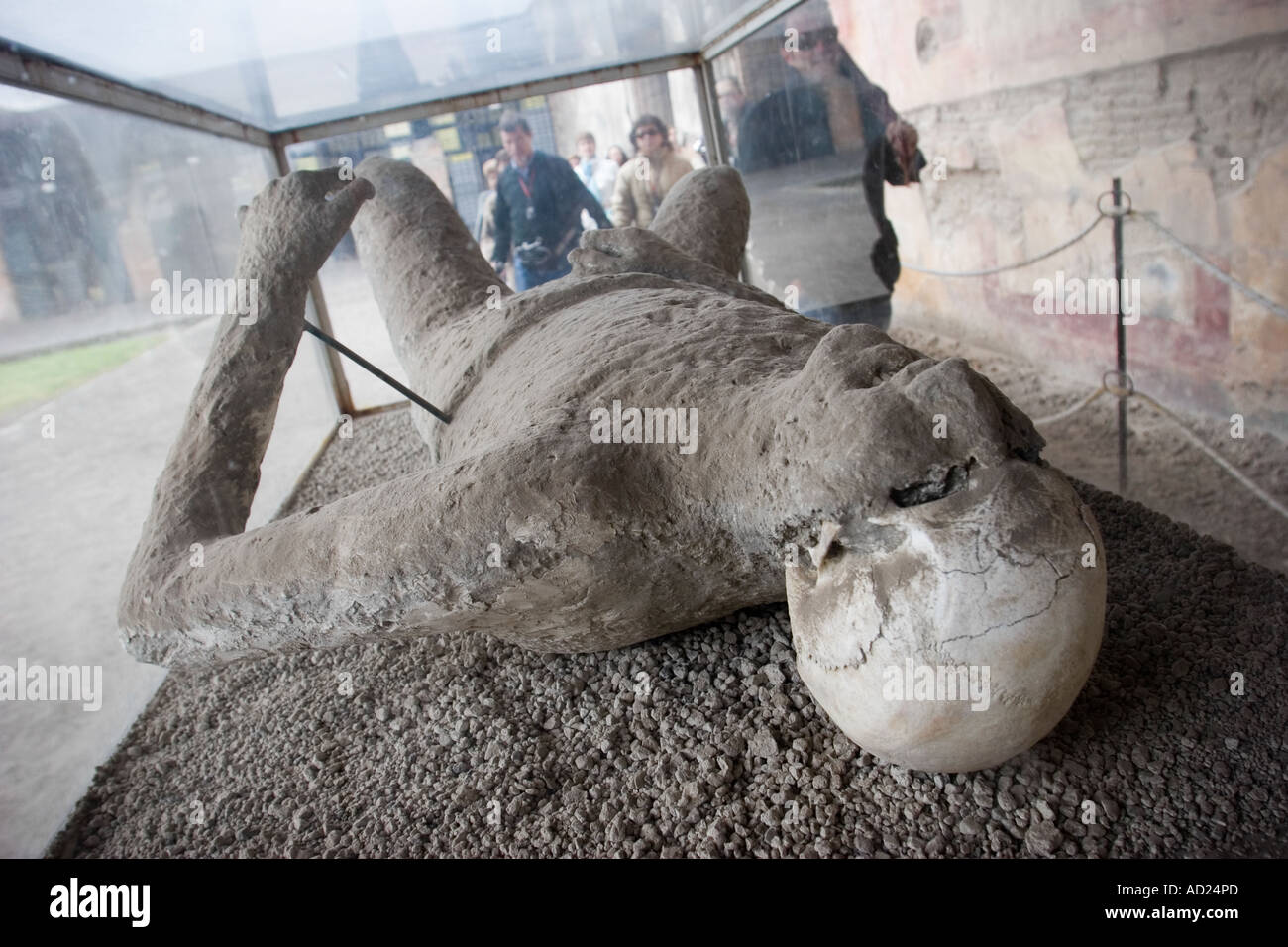 Plaster Cast of Victim Pompeii Italy Stock Photo Alamy