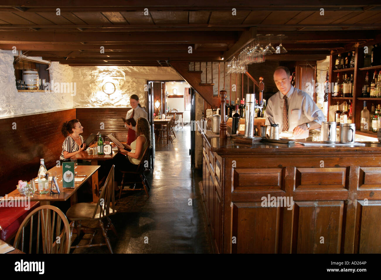 Middleburg Virginia,Loudoun County,Washington Street,Red Fox Inn