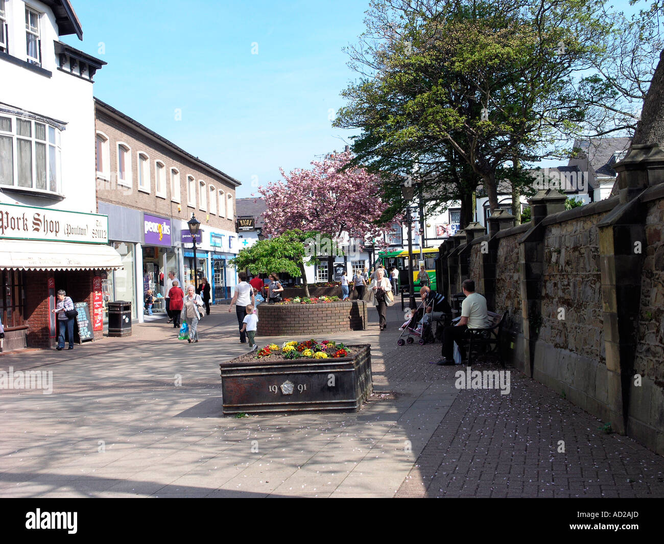 Poulton le fylde street hires stock photography and images Alamy