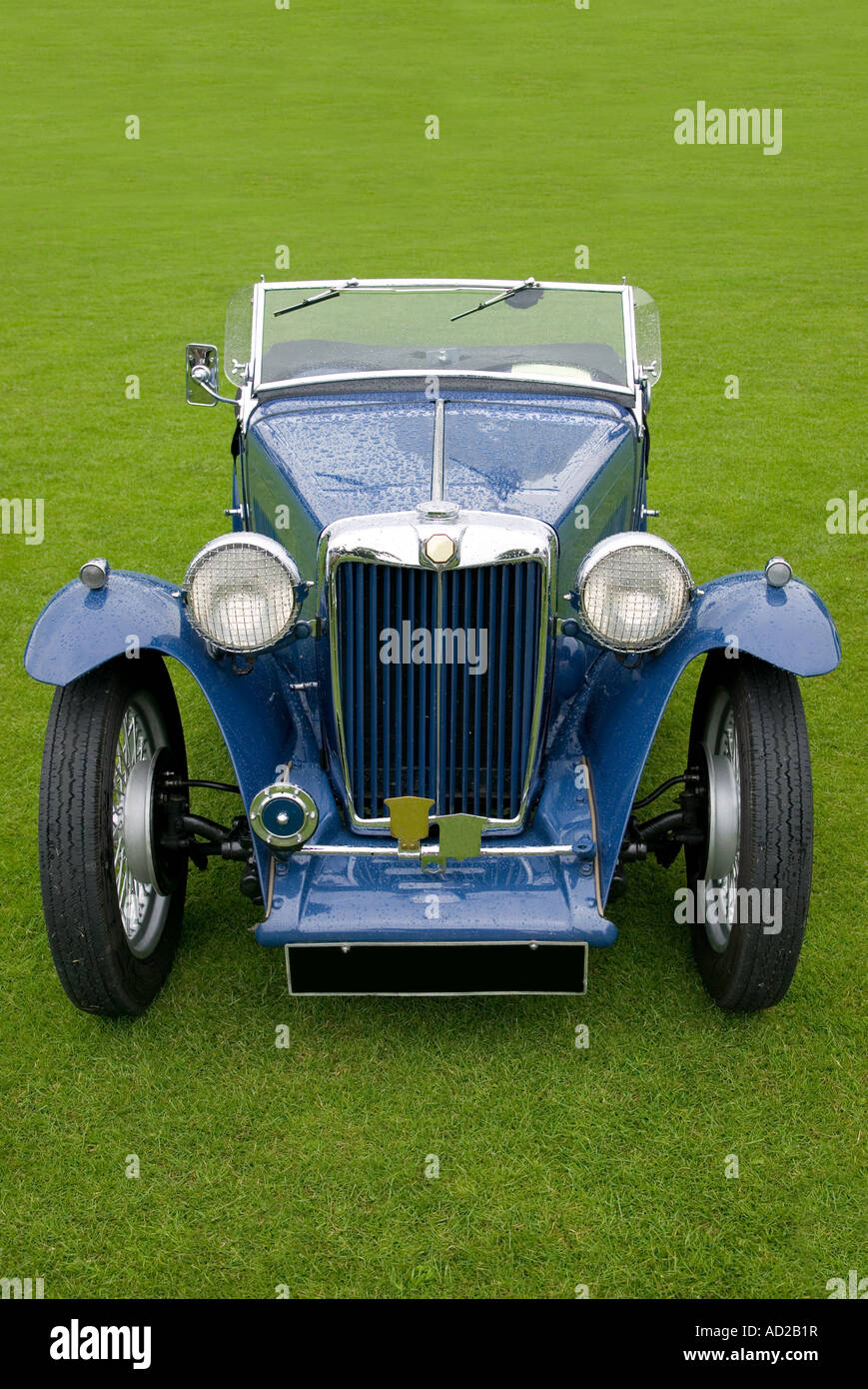 Two seater vintage car hi-res stock photography and images - Alamy