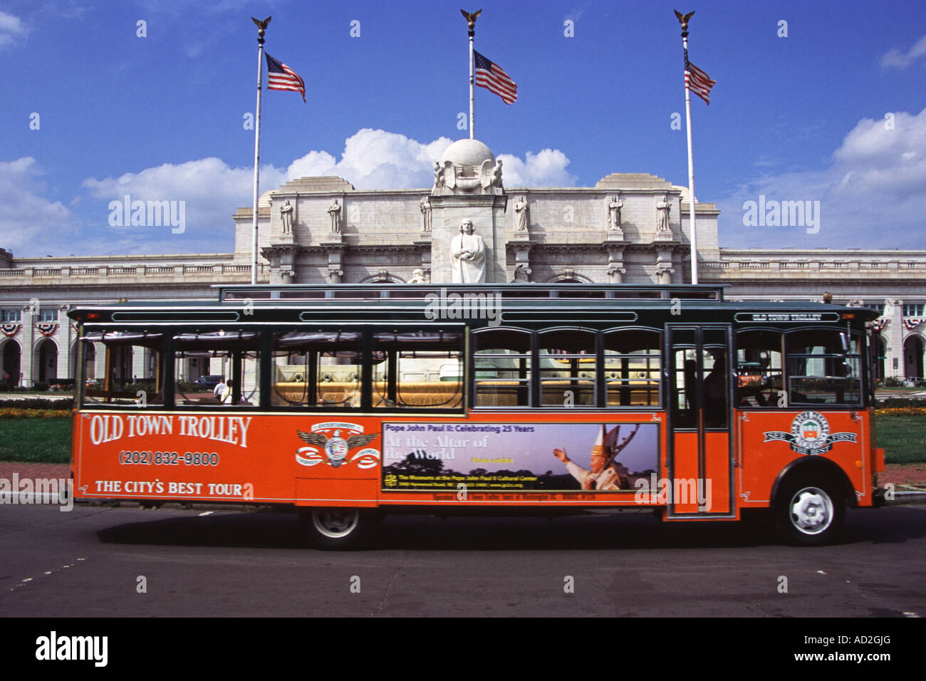 Old Town Trolley Bus driving past Union Railway Station, Washington, DC