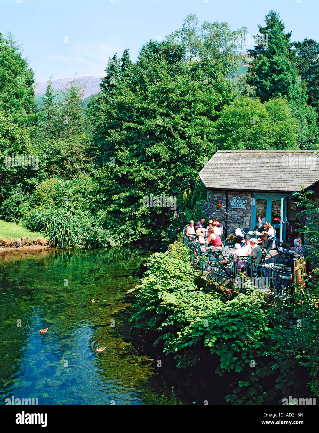 GB CUMBRIA LAKE DISTRICT NATIONAL PARK GRASMERE CAFE RIVER ROTHAY Stock Photo Alamy