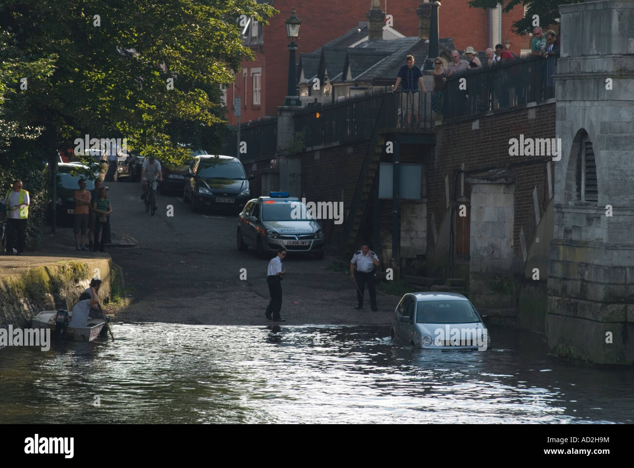 Richmond Upon Thames Surrey England 2007 Police rescue a car from the