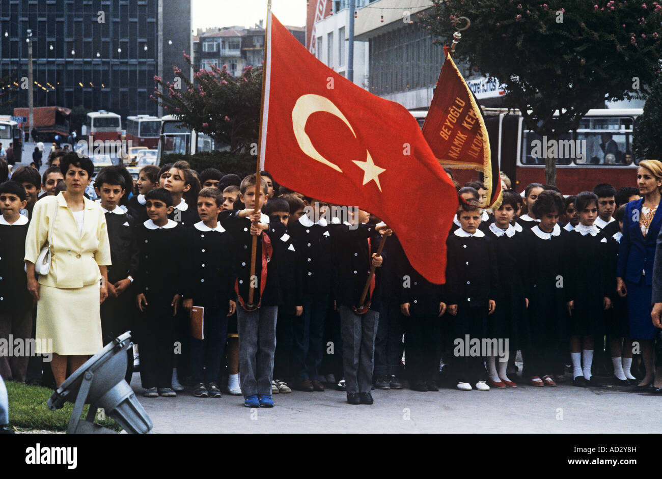 Turkish schoolchildren pay their respects to the country's first leader Mustafa Kemal Ataturk in Istanbul Stock Photo