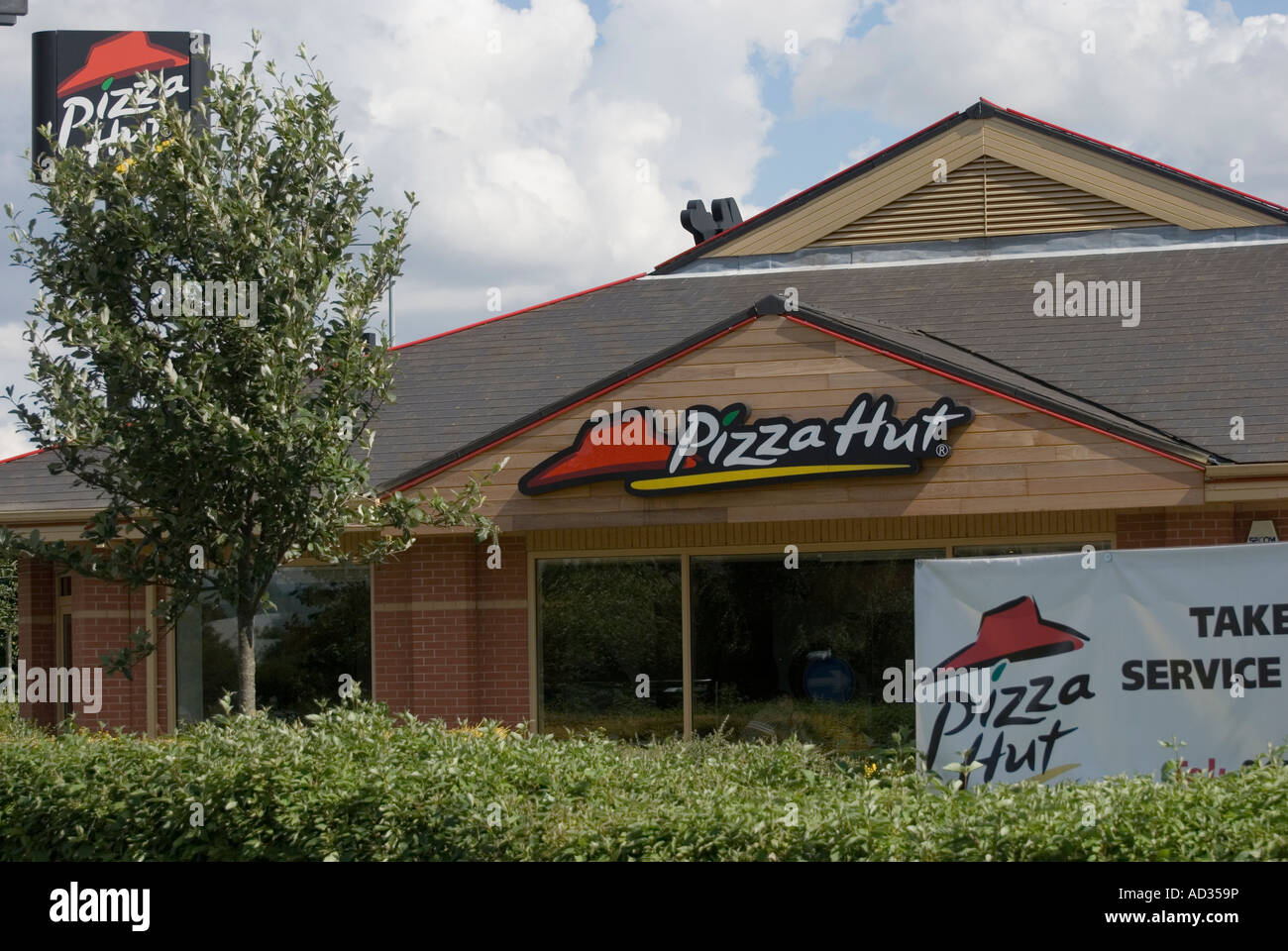 Pizza Hut Restaurant Stock Photo Alamy