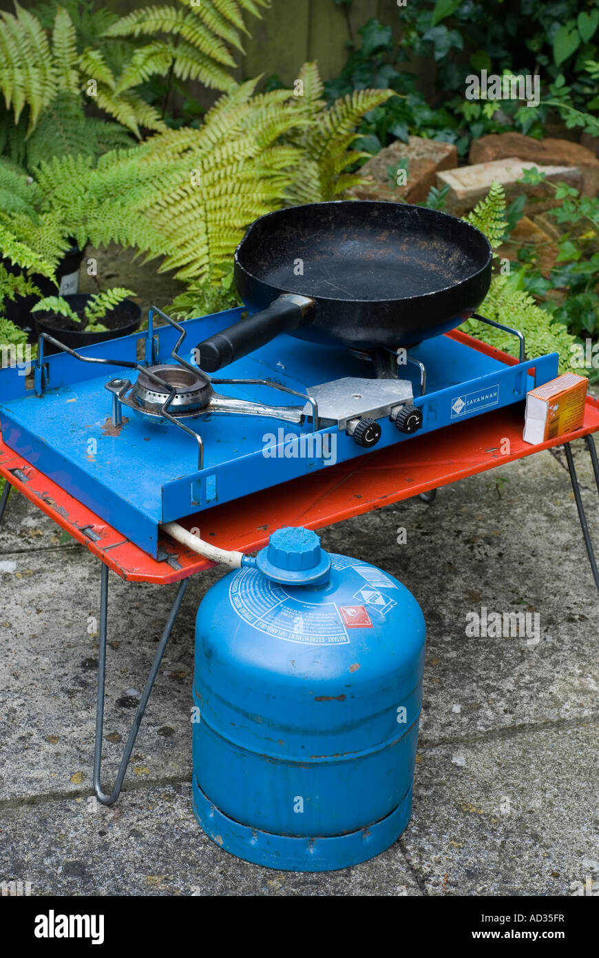 Camping Gas stove with butane gas canister Stock Photo - Alamy