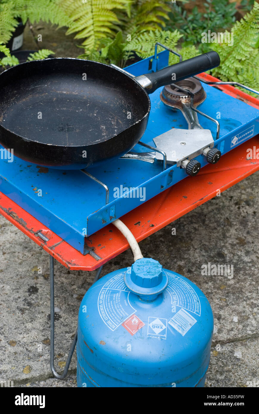 Camping Gas stove with butane gas canister Stock Photo - Alamy