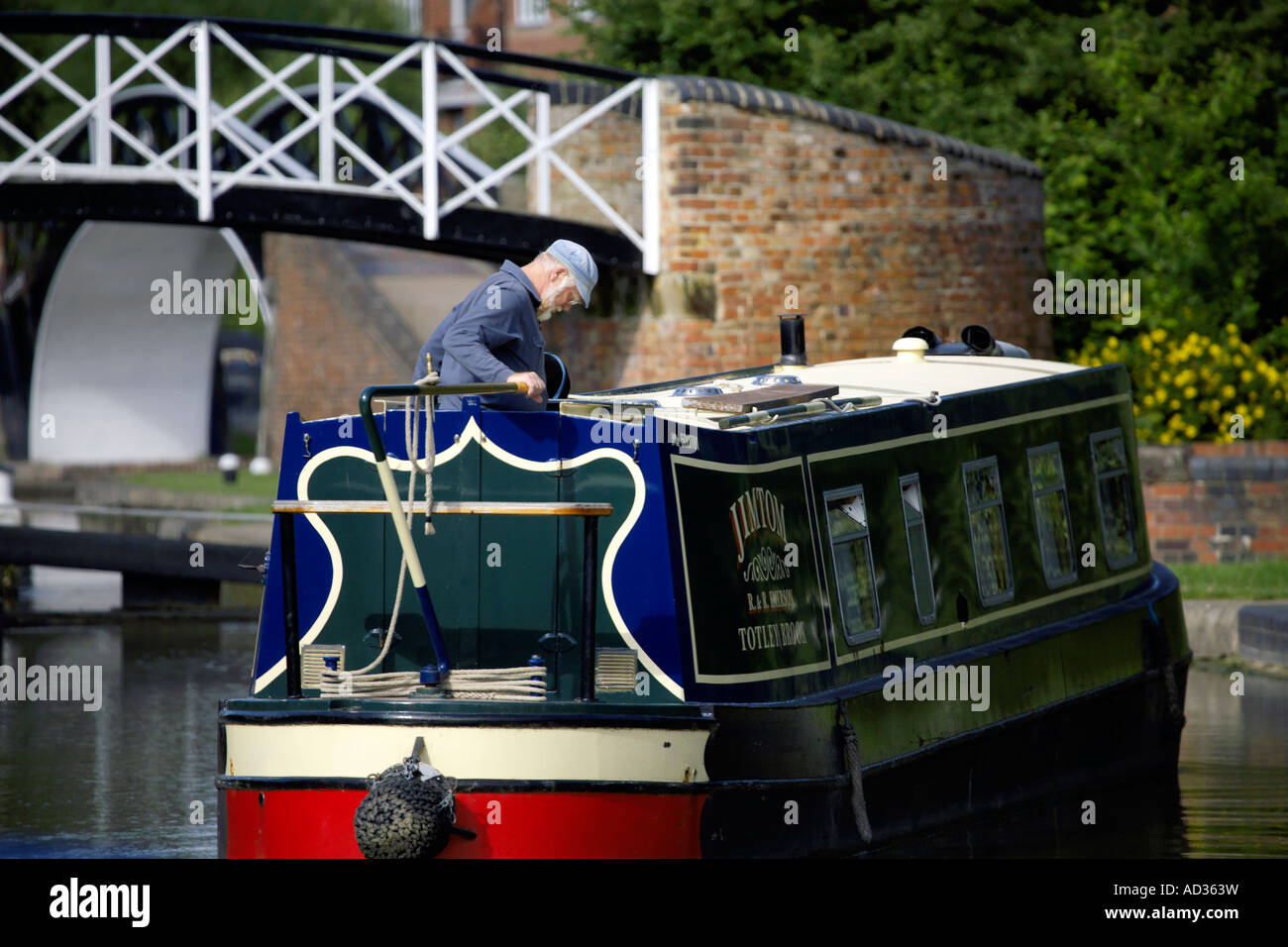 Narrowboat on the North Oxford Canal at Hawkesbury Junction, England Stock Photo