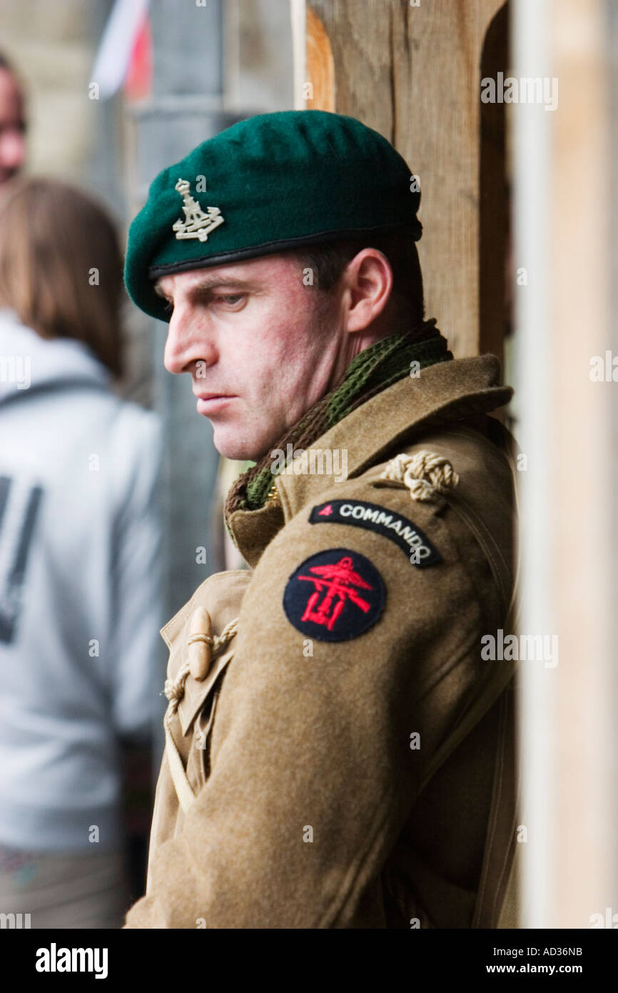 WW2 British Commando soldier at reenactment weekend Stock Photo - Alamy