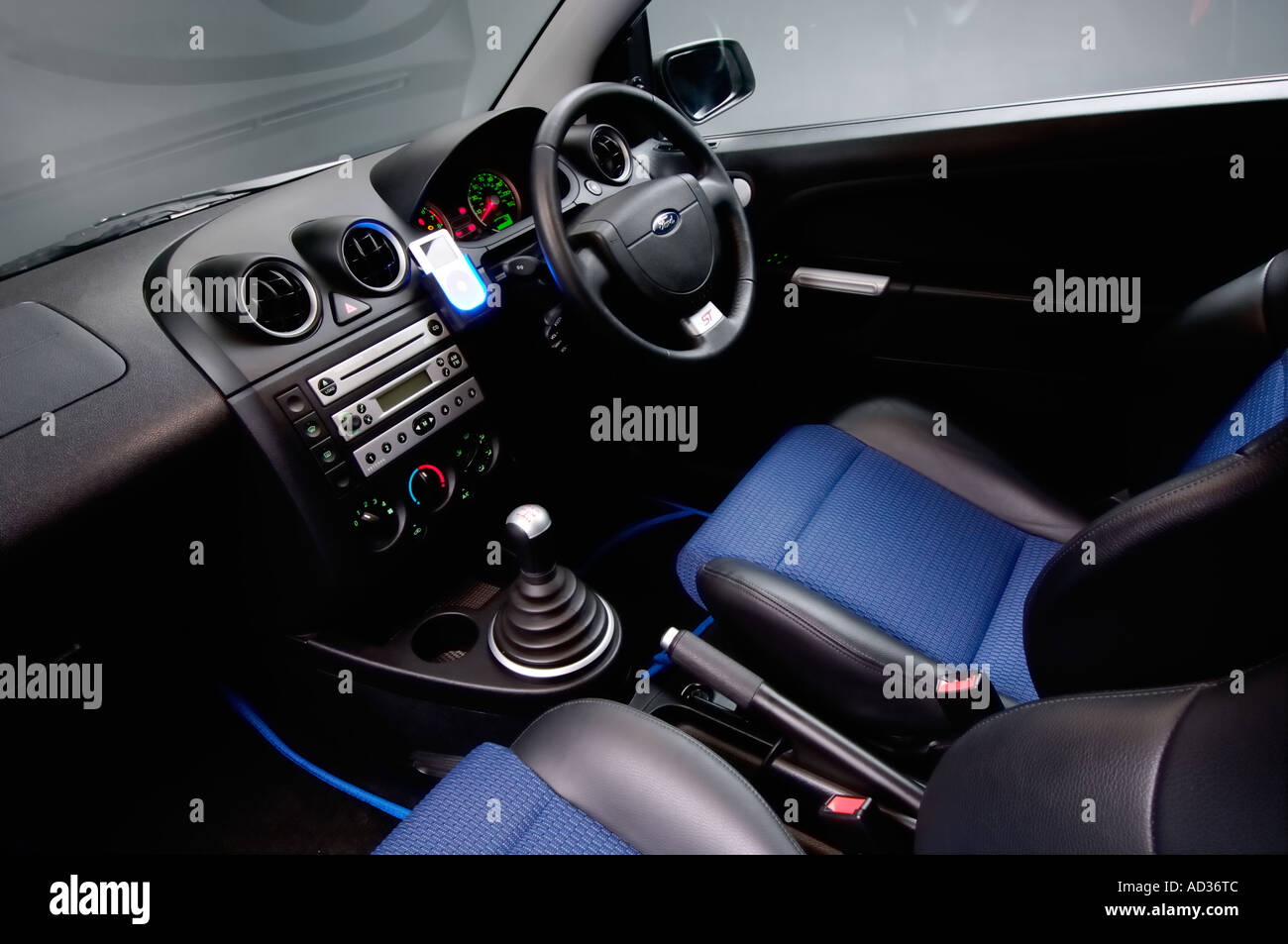 Ford fiesta st hi-res stock photography and images - Alamy