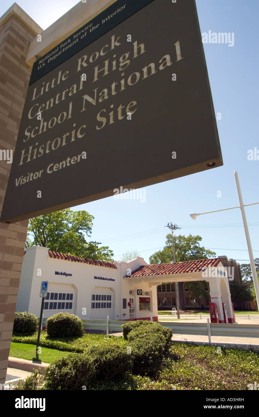 Little rock central high school hi-res stock photography and images - Alamy