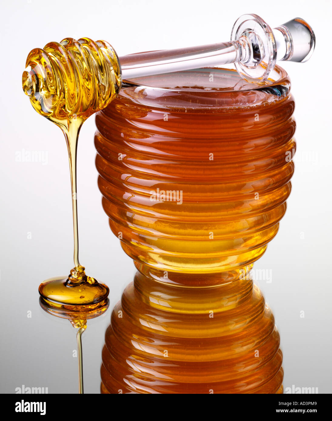 HONEY POT AND DIPPER Stock Photo Alamy