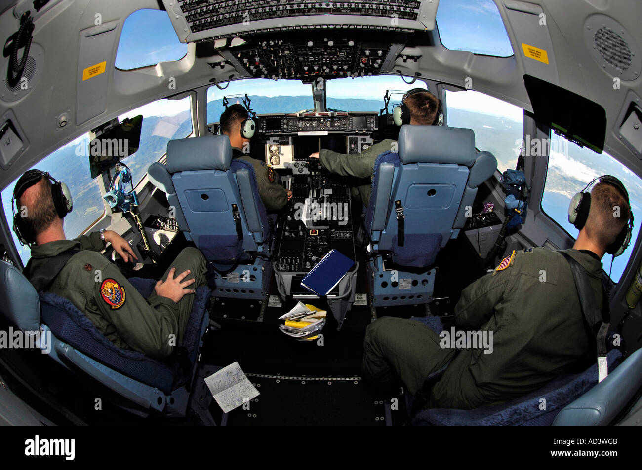 C 17 cockpit hi-res stock photography and images - Alamy