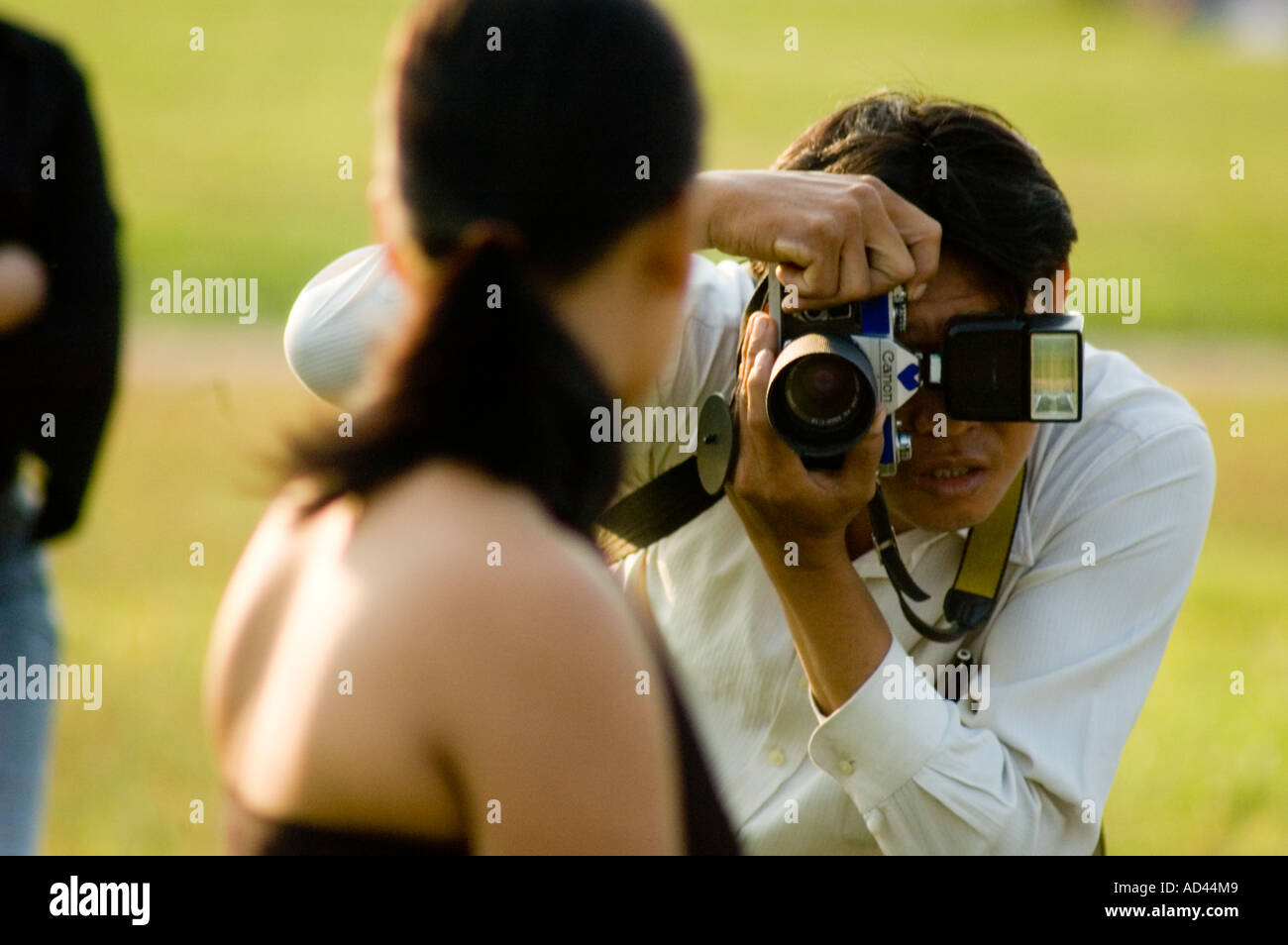 Portrait photographer at work in Phnom Penh, Cambodia Stock Photo