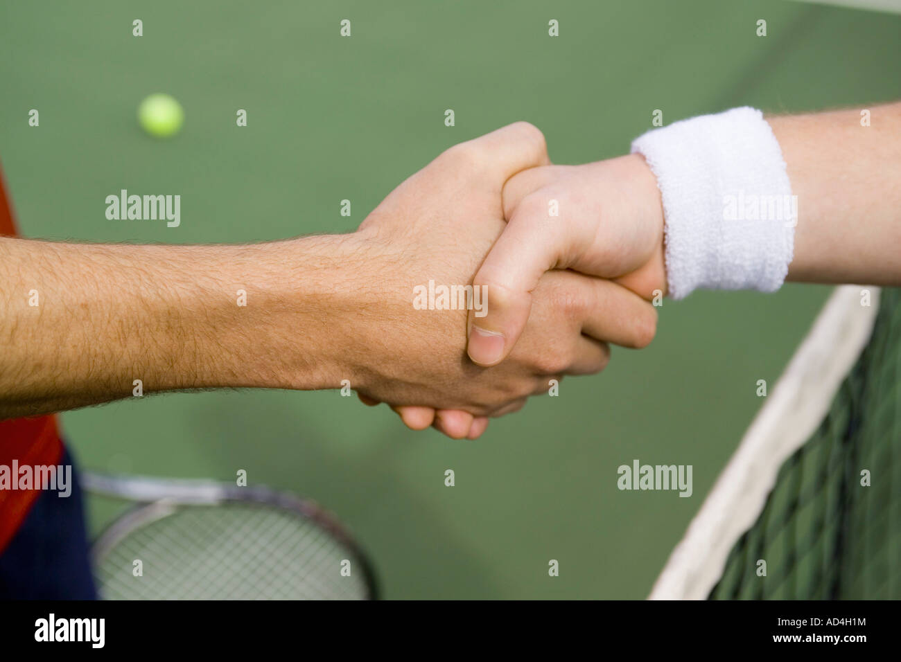Two tennis players shaking hands Stock Photo Alamy