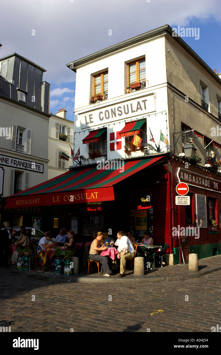 Pavement cafe montmartre paris france Stock Photo