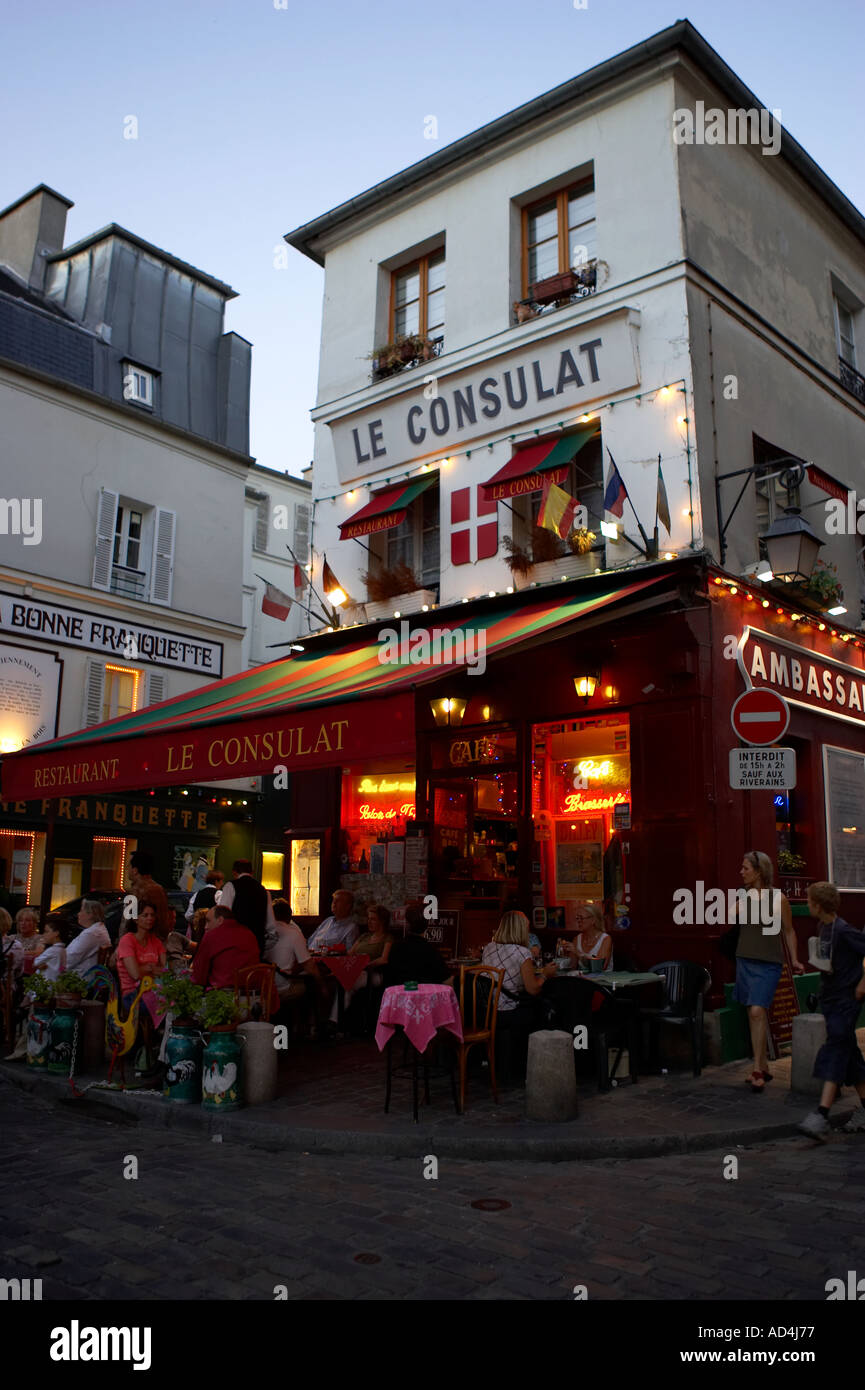 Pavement cafe montmartre paris france Stock Photo
