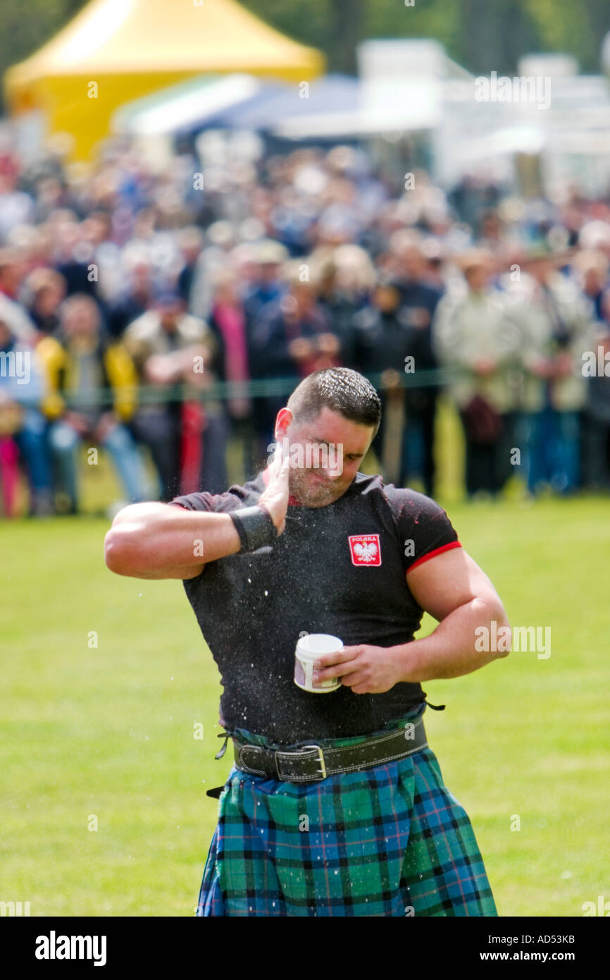 Sebastian Wenta putting shot put at 2006 Atholl Gathering Highland ...