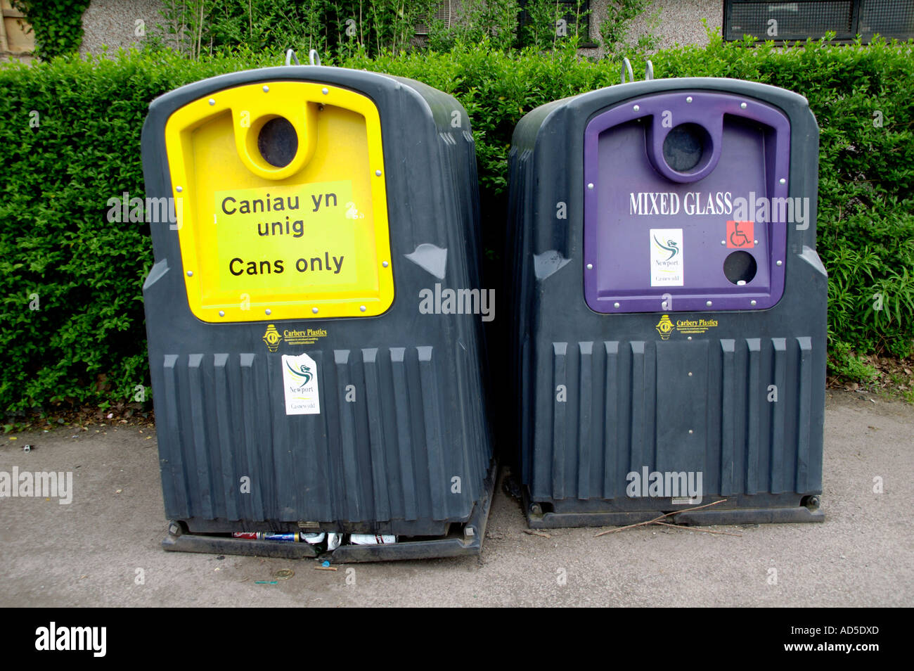 Curbside recycling bins hires stock photography and images Alamy