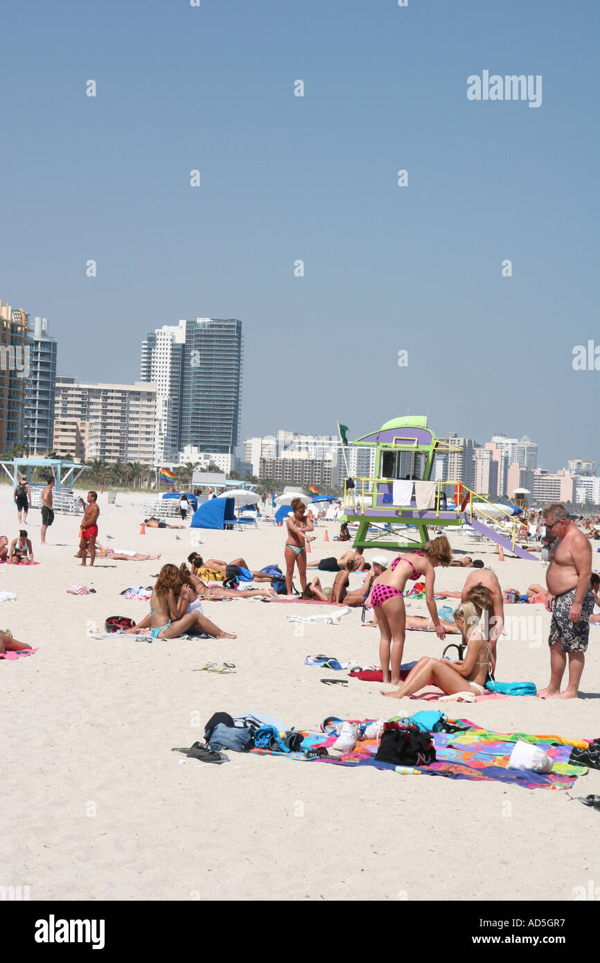 sun-bathers-enjoy-leisure-time-on-south-beach-miami-stock-photo-alamy