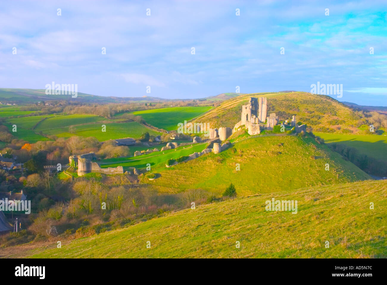 Corfe Castle Dorset historic ruin sunshine Stock Photo Alamy