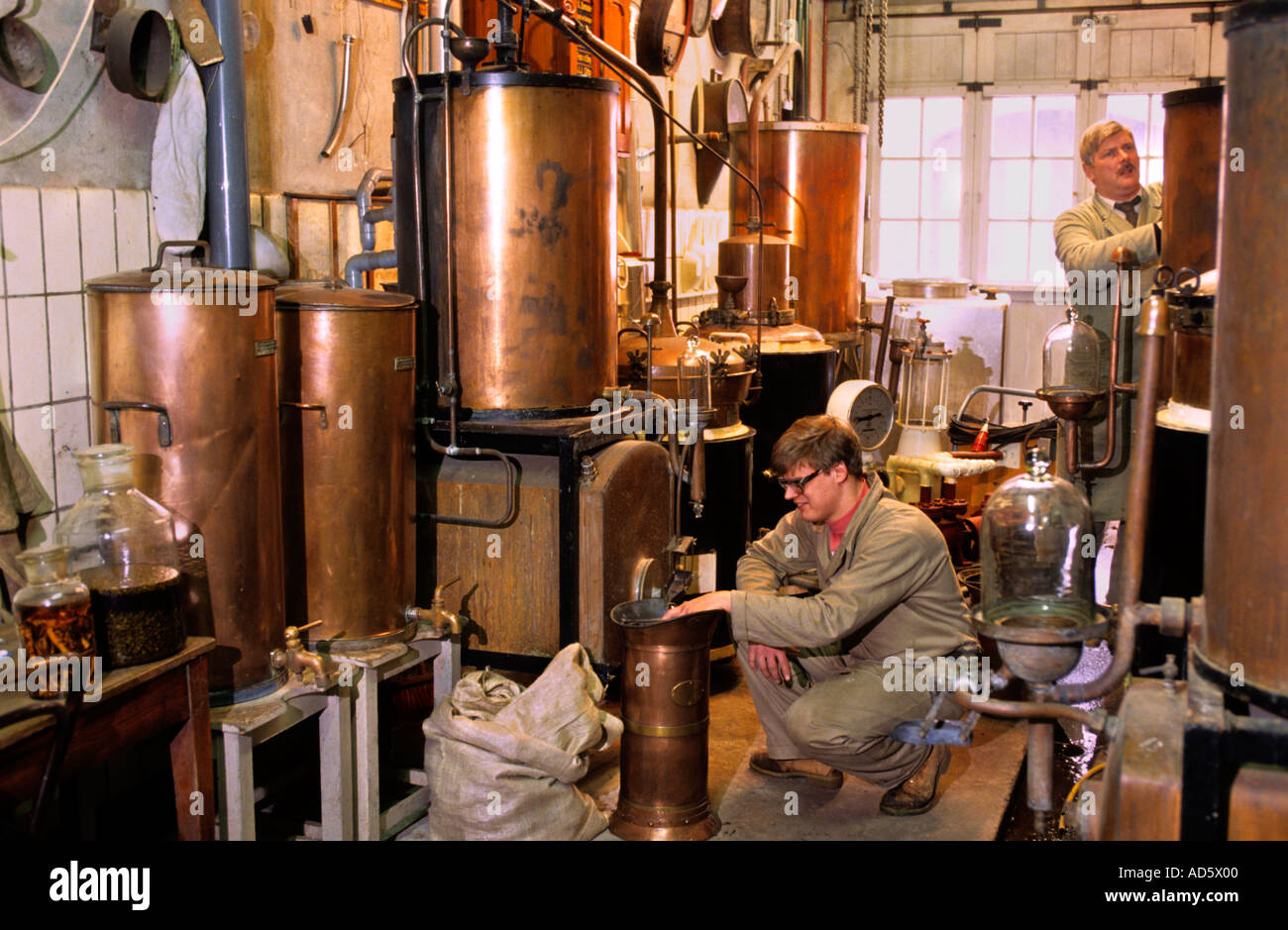 v Wees Netherlands Gin Distillery Genever Jenever liquor Amsterdam