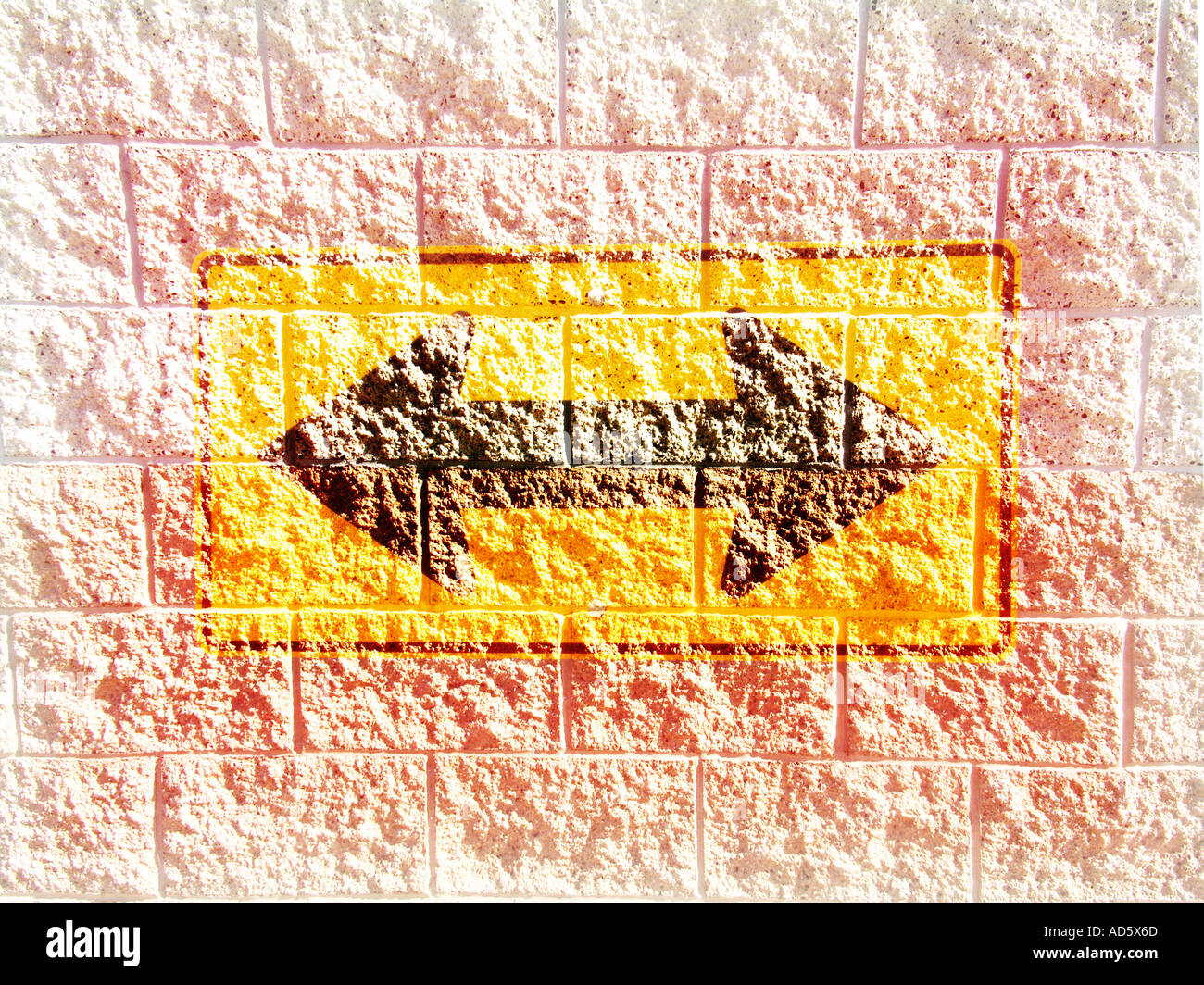 Two headed arrow hi-res stock photography and images - Alamy