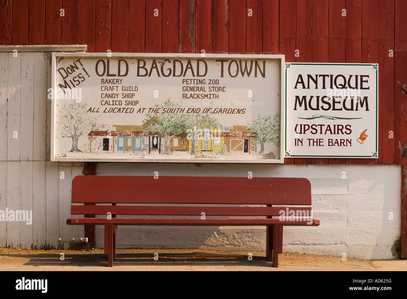 Arcola illinois bench sign hires stock photography and images Alamy