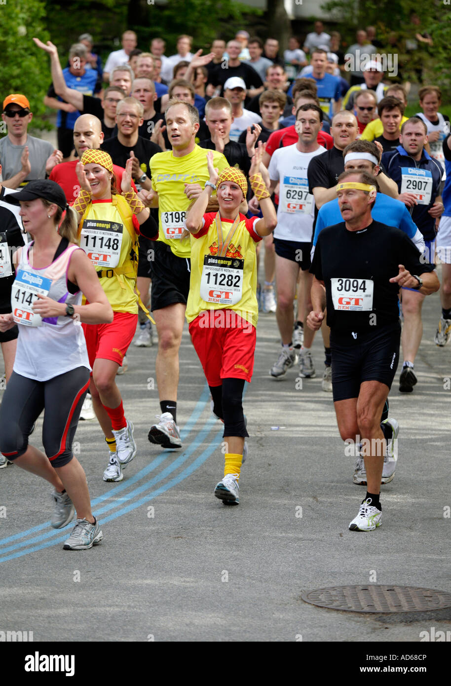 Gothenburg s marathon Every early summer 30 40 thousand people join