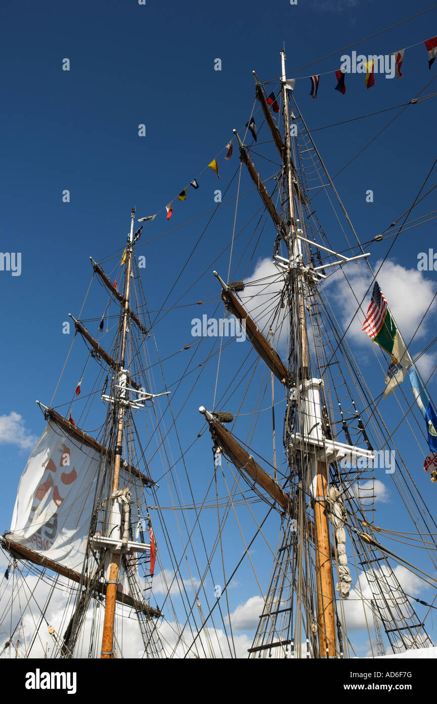 Main masts of replica tall ship Jeanie Johnston Bristol Harbour Festival 2007 Stock Photo