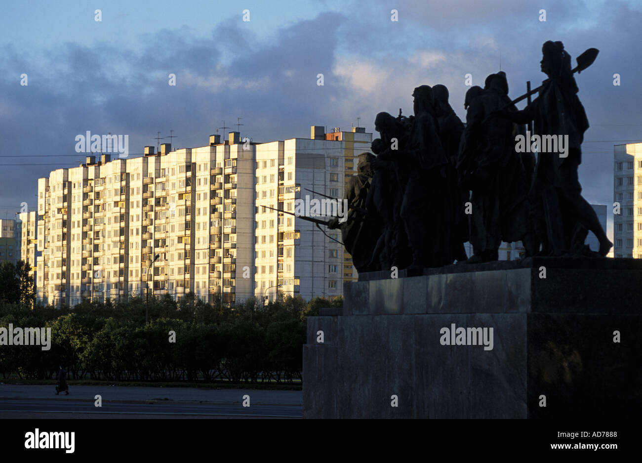 RUSSIA SAINT PETERSBURG VICTORY SQUARE MONUMENT TO THE VICTORY AND WAR VICTIMS Stock Photo