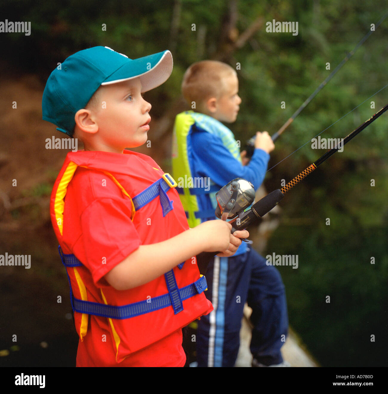 Boys fishing dock hi-res stock photography and images - Alamy