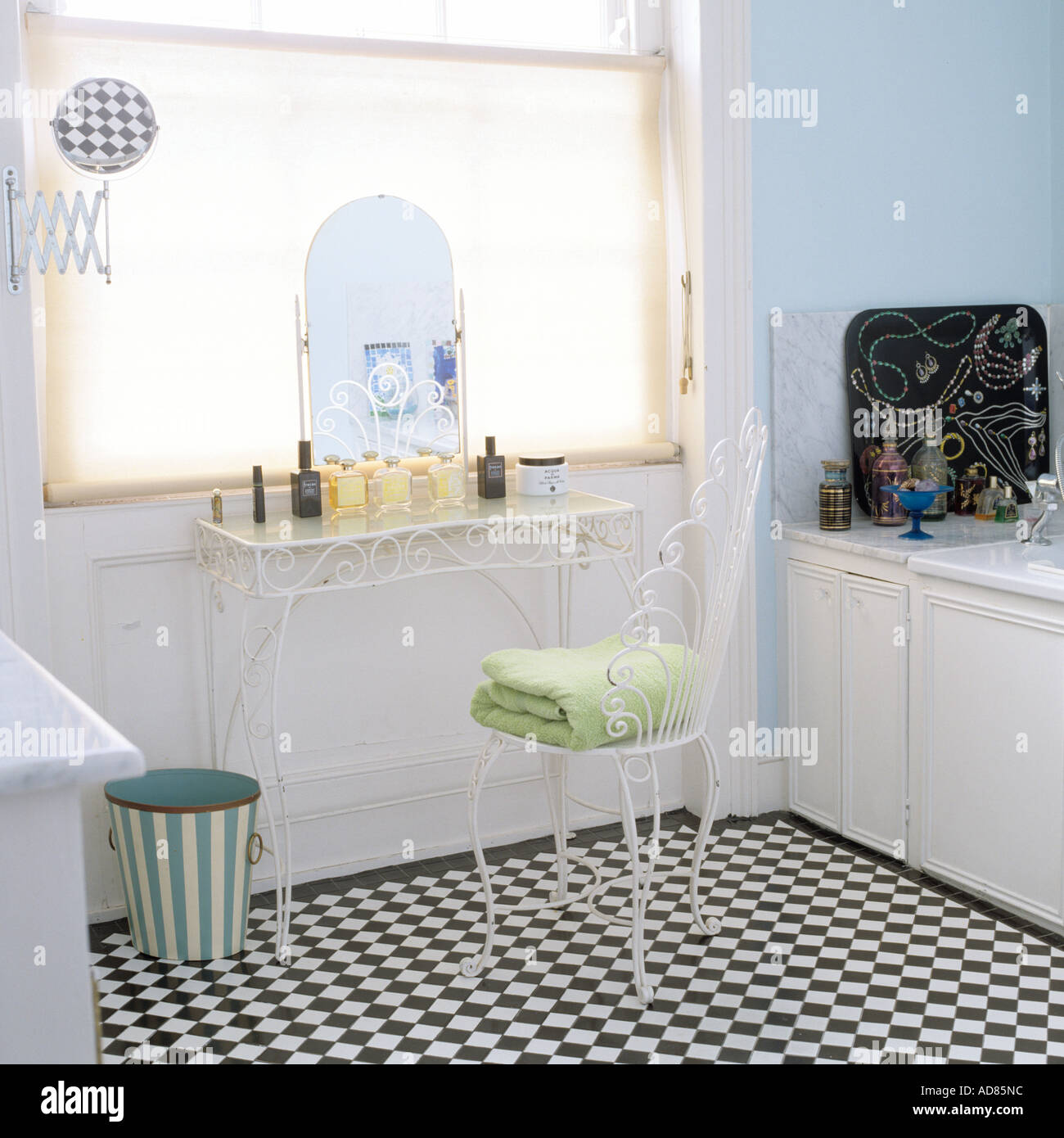 Amazing British Bathroom Gallery Amazing British Bathroom Gallery