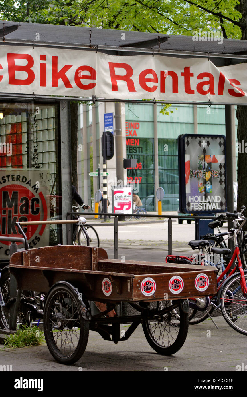 Bike rentals sign hi-res stock photography and images - Alamy