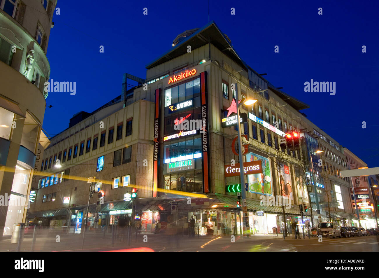Mariahilferstrasse shopping center gerngross hi-res stock photography and  images - Alamy