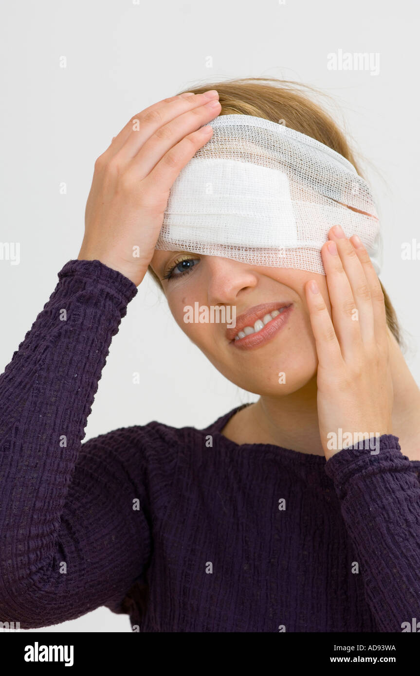 Bandage Around Head High Resolution Stock Photography and Images - Alamy