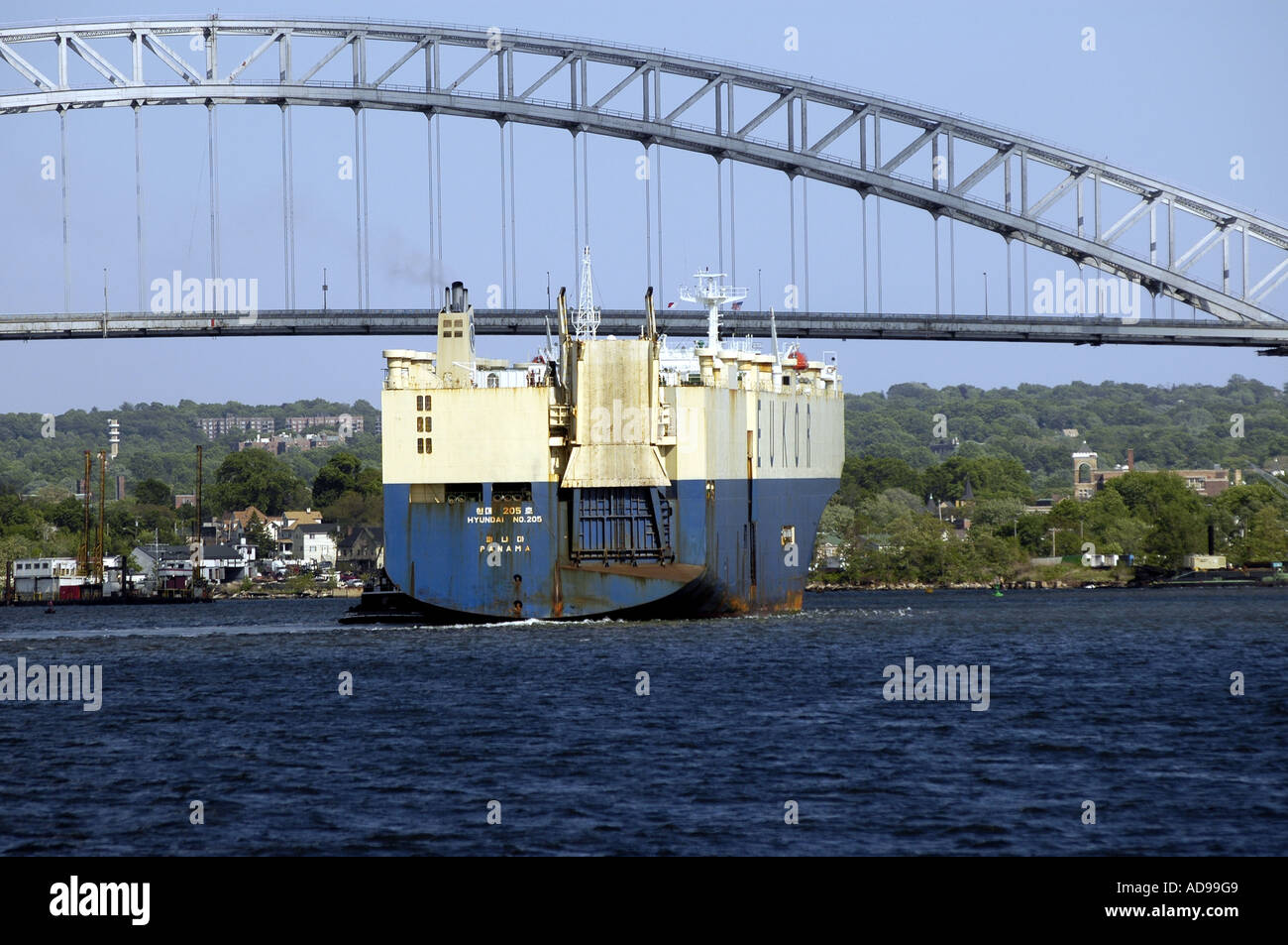 The Hyundai 205, an automobile transport ship of the Eukor lines