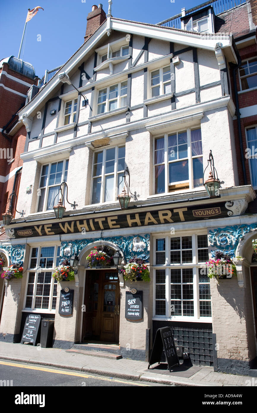 White hart barnes hires stock photography and images Alamy