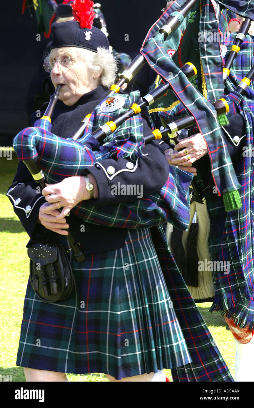 old Scotswoman playing bagpipe. Edinburgh, Scotland Stock Photo Alamy